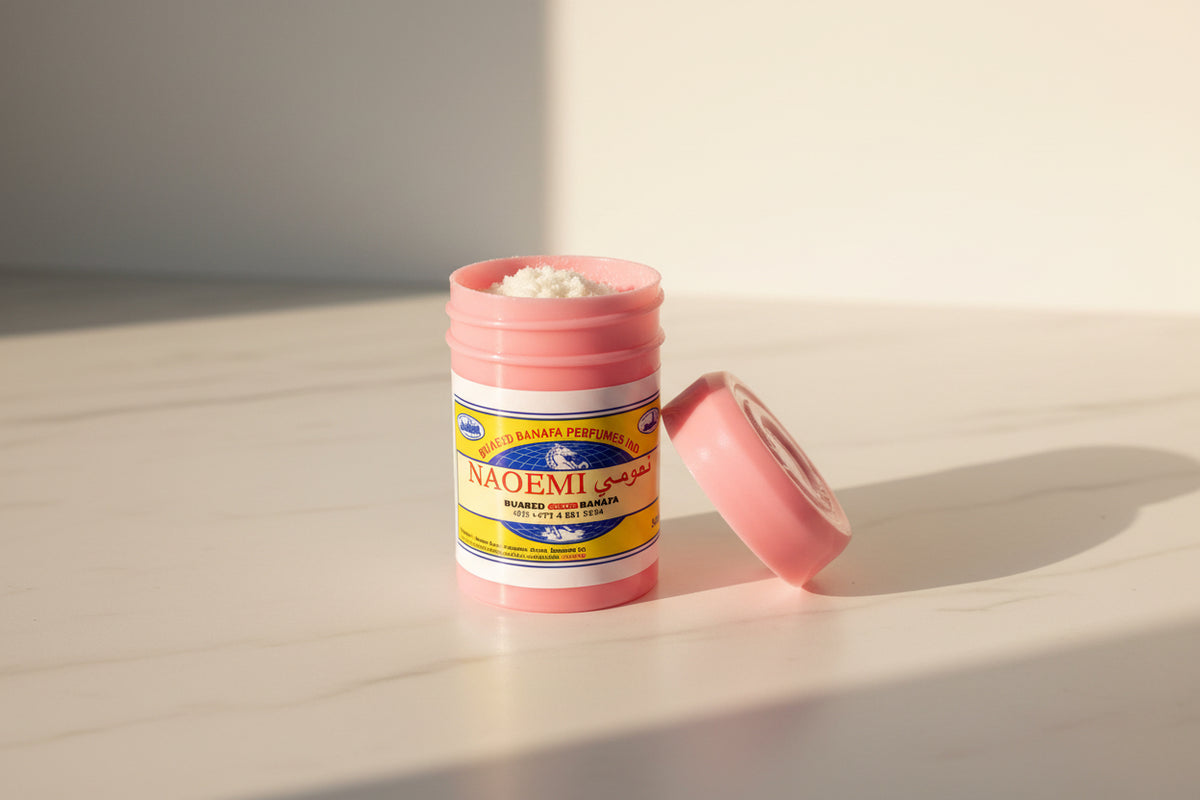 Naoemi Natural Alum Powder Deodorant 50g | مزيل عرق الشبّ الطبيعي نعومي